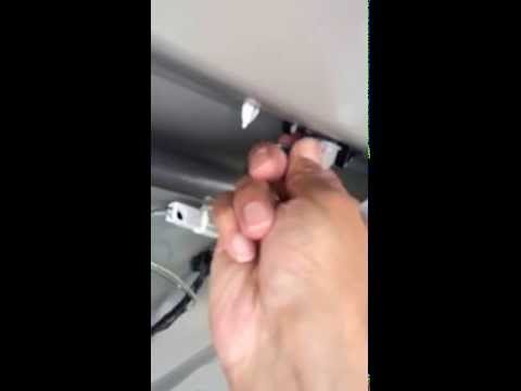 2004 Toyota Camry - How To Replace License Plate Bulb 2004 Toyota Camry - How To Replace License Plate Bulb