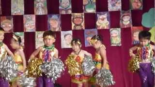 幼稚園成果展 彩球表演