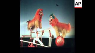 SYND 3-1-73 CHINESE ACROBATIC TROUPE PERFORM IN NEW YORK