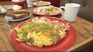 Chicago's Best Omelette: Blondie's Diner