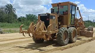 รถเกรดเดอร์ รถบดถนน ลุยงานสร้างถนนตัดใหม่ gradcar cat 140h crusher