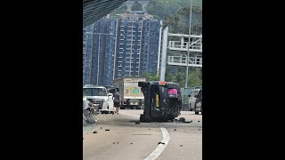 車CAM直擊 - 吐露港公路 貨Van翻側 事發一刻