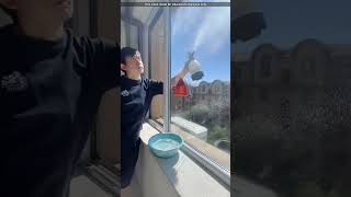 Magnetic Cleaner: Shine Your Window from the Inside