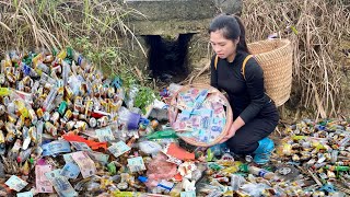 A scrap collector girl discovered a large amount of money left in a Tet red envelope