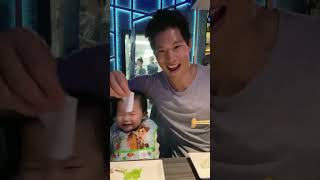 Watch until the end to see baby Sarang steal some sauce 😂