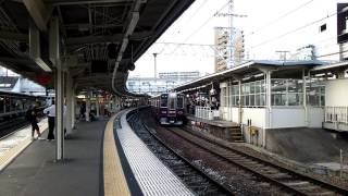 阪急8000系8005F普通梅田行き 十三駅発車