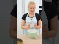 Schneller Pflaumenkuchen | Zwetschgenkuchen mit Streusel | in nur 20 Min. im Ofen 😋 I Einfach Backen