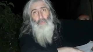 სიმღერა ეძღვნება მდუმარებაში მყოფ უმაღლეს, უდიდეს წმინდანს მამა ნიკოლოზს.