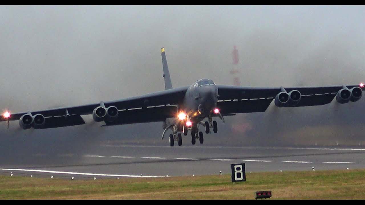 B-52 Bombers Taking Off From RAF Fairford 4K #StandwithUkraine - YouTube