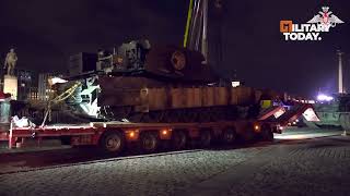 Shocked the US !! Russia Showed Captured M1 Abrams Tank in Ukraine