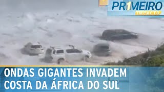 Ondas gigantes invadem ruas e causam destruição na África do Sul | Primeiro Impacto (18/09/23)