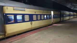 ଭୁବନେଶ୍ୱର - ନୟାଗଡ଼ ଟାଉନ୍ MEMU SPECIAL TRAIN ବେଗୁନିଆ ଷ୍ଟେସନ ଛାଡ଼ିଲା। #shorts