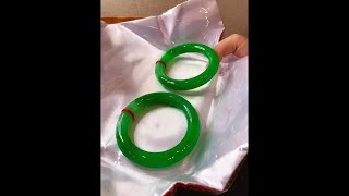 #翡翠#jade#玉#赌石#jadeite#缅甸翡翠#珠寶#玉石#玉器#翡翠手镯#feicui，24小时直播哦~满足您对翡翠的特殊爱好~5月5日思思