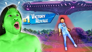 ALIENS INVADE FORTNITE - Spy Ninjas Undercover in Noob vs Pro vs Hacker