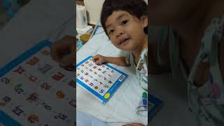 Pobo reading Khmer consonants