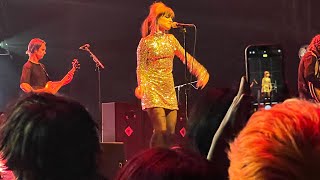 Paramore - Misery Business - live at the O2 Arena London 2023