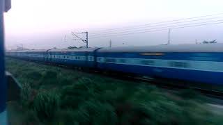 14017 Sadbhavna Express arriving sonpur with HIgh Speed. Old Video with ICF Rake Livery