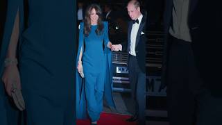 WATCH William and Catherine holding hands for a little bit moment 💙