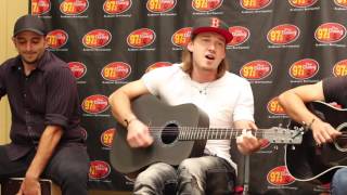 Morgan Wallen - "Whiskey Glasses" | Live in the Lobby
