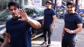 Handsome Hunk Siddharth Shukla Snapped By Media On Mumbai Roads