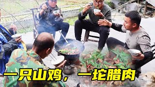 一只山鸡，一坨腊肉，老表请员工吃饭，冬宝还见识两位猛男，佩服【湘西冬宝】