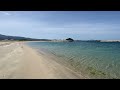 風早長浜海岸の海水浴場 白い砂浜 透明な青い海のビーチの風景 松山市