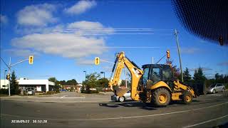 2018-09-22 Ottawa tornado damage Colonnade/Merivale