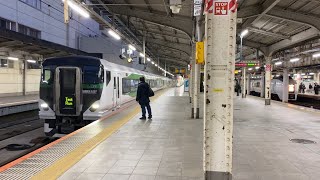 【新旧の高崎線特急車両の並び】E257系5500番台宮オオOM-53編成試運転上野駅発車