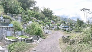 Walk to visit the grave ~ 100 year old haunted cemetery ~ Chinese Tombs ~ Graveyard Tour