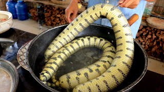 Farmer Founding Giant Snake Catch \u0026 Cook Snake BBQ So Delicious 😱😱