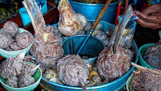 THE ROJONYA BAKSO PENTUNGAN !! THOSE LOOKING FOR SATISFACTION IN EATING BAKSO THIS IS THE PLACE