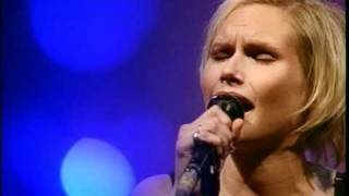 The Cardigans Live in Shepherds Bush Empire London 1996 (18) - Great Divide