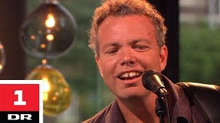 Rasmus Nøhr - Alle elsker kærlighed (LIVE) | Aftenshowet | DR1