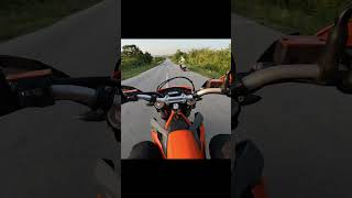 KTM 690 ENDURO R 2023 vs BMW R 1250 GS - Acceleration Race