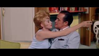 Janis Paige seducing Bob Hope in 'Bachelor in Paradise' (1961)