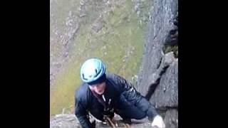 Lee Climbing Savage Slit