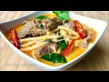 แกงเผ็ดเนื้อใส่หน่อไม้ thai red curry beef with bamboo shoots.