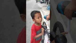 PRANK ANAK KECIL,BILANG ES NYA GA DI JUAL 😅😅