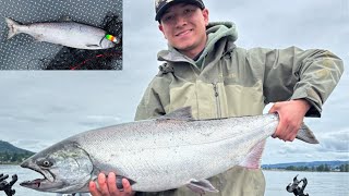Anchor Fishing for Spring Chinook Salmon in the Columbia River