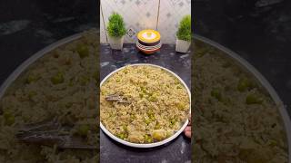 Winter mein Yeh Sabhi Ke Gharon mein banta h 🤤😍#shortvideo #cooking #matarpulao #foodie #shorts |￼