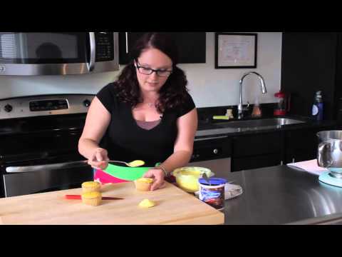 How to Make Pudding-Filled Cupcakes : Wonderful Dessert Goodies How to Make Pudding-Filled Cupcakes : Wonderful Dessert Goodies