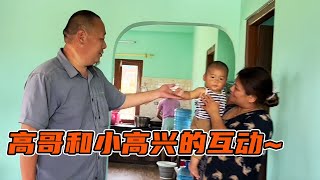 高哥告诉烧鸡，中国男人是不做家务的，烧鸡不相信说高哥骗她【尼泊尔高哥幸福的一家】