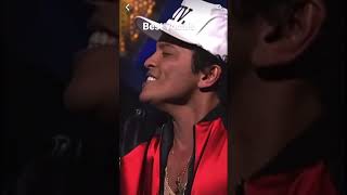 Amazing vocals, Bruno mars SNL - chunky
