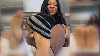 Interviewing a College Student About Her Soles 111| Public Feet Interview | Scouting Soleful Stories