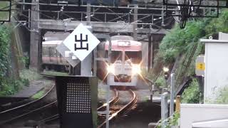 京王井の頭線　1000系1703F編成リニューアル車・1728F編成　明大前駅到着