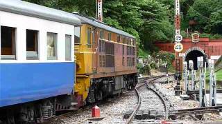 A pair of Alstom locomtives uncouple at Khun Tan.