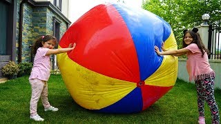 Kids and Mommy pretend play Big Ball - Fun