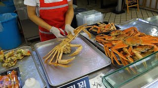 속초 대게 한마리 2만원 갓성비, 가위질의 달인이 계속 줄서게 만드는곳 / Steamed snow Crab Scissors Master-Korean Food , 속초중앙시장