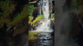 ទឹកធ្លាក់ថ្មដាអូរទឹកខៀវ - Ou Teuk Kheav Waterfall in Oddor Meanchey