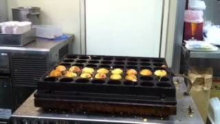 AUTOMATIC TAKOYAKI MACHINE